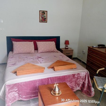 Cozy & Bright Home 50M From Subway -Agios Antonios Athene Buitenkant foto